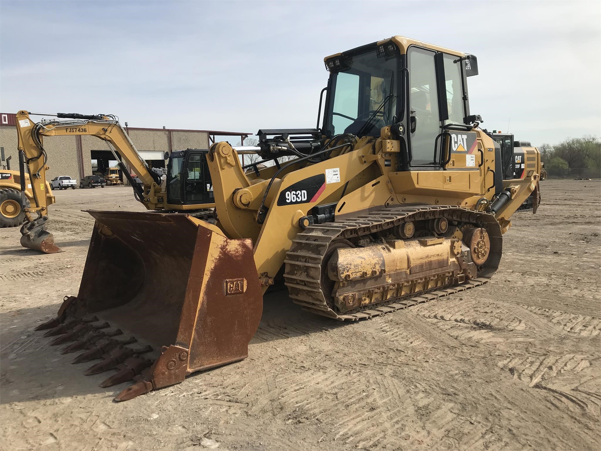 Photo of a 2015 Caterpillar 963D
