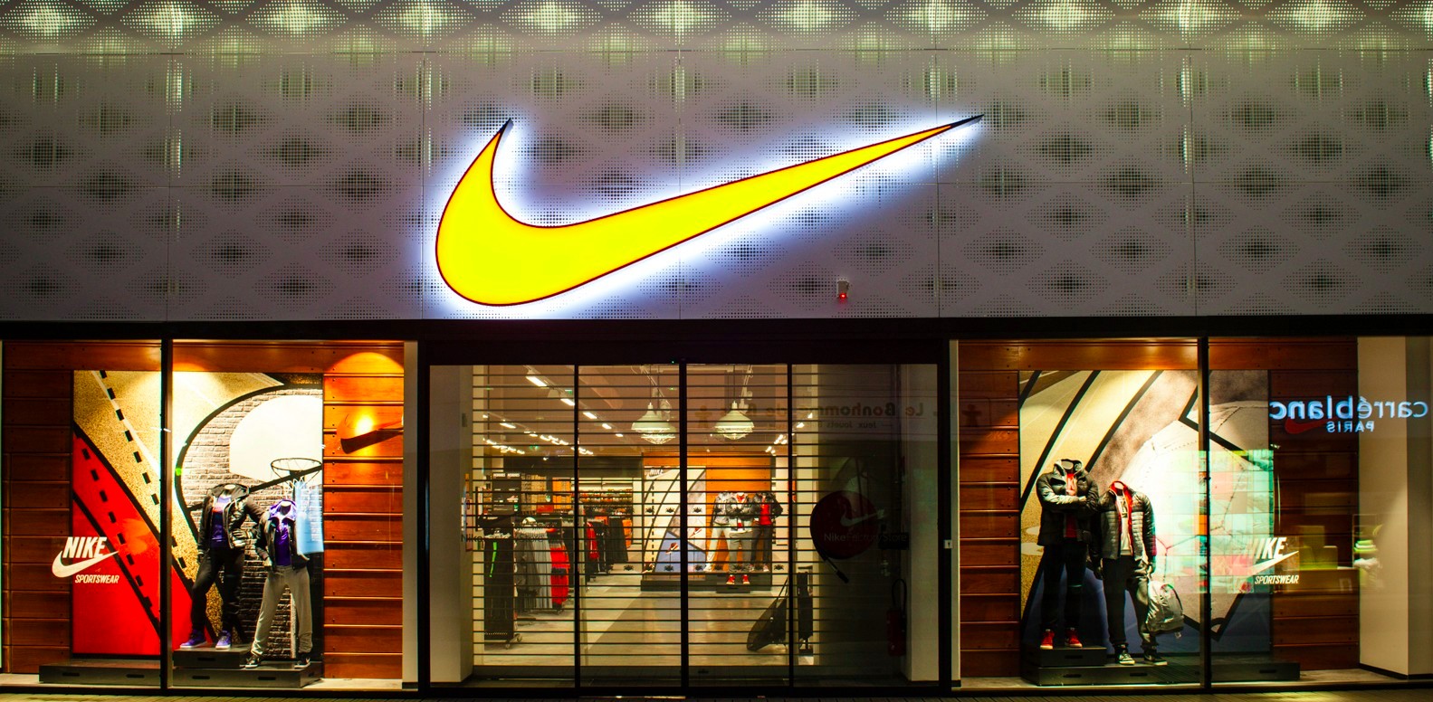 boutique nike tours