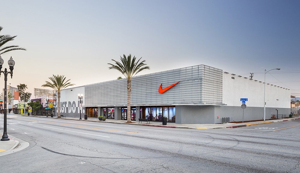 nike clearance store los angeles