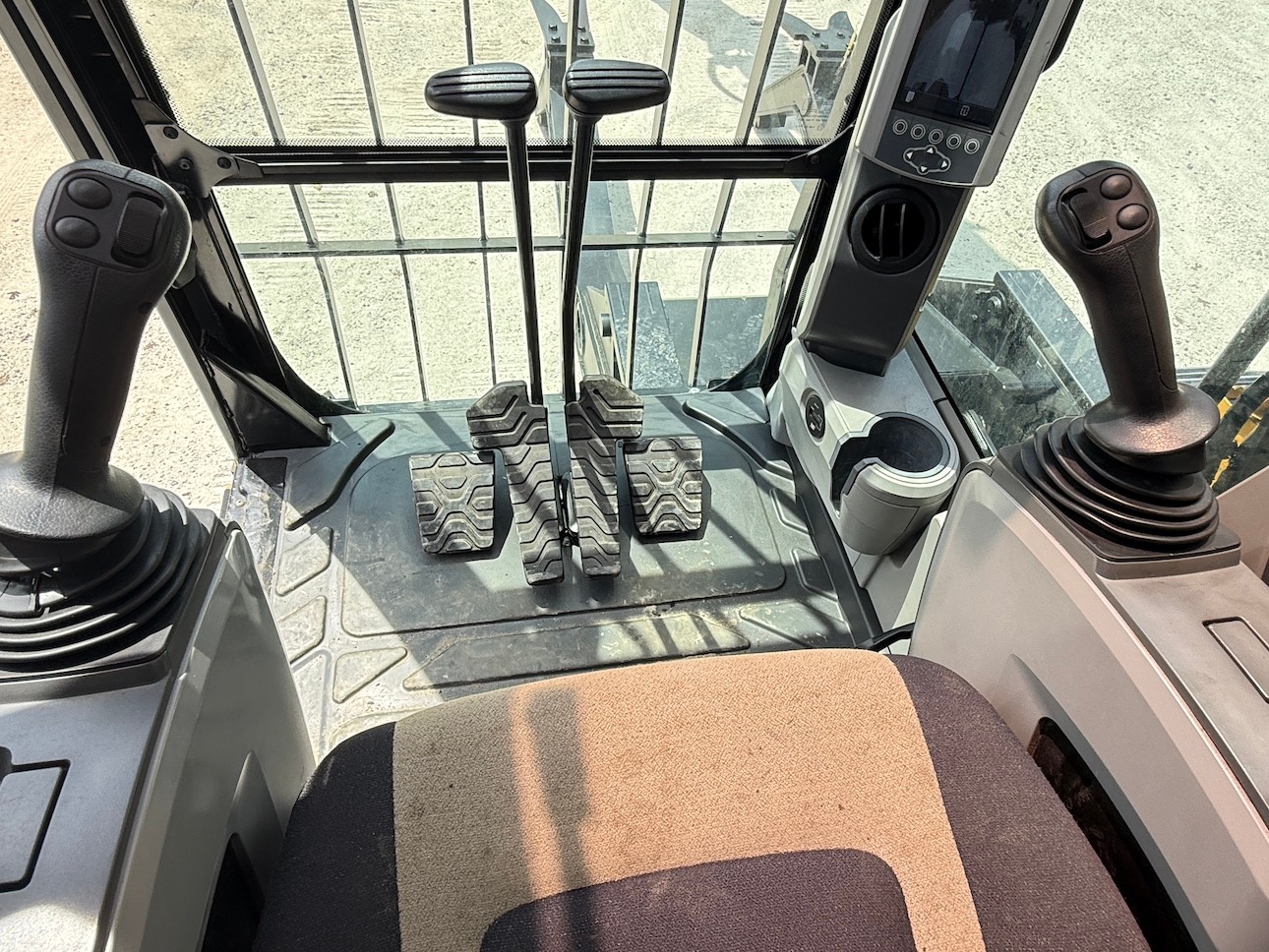 Used 2018 Caterpillar 325F L (AD) For Sale
