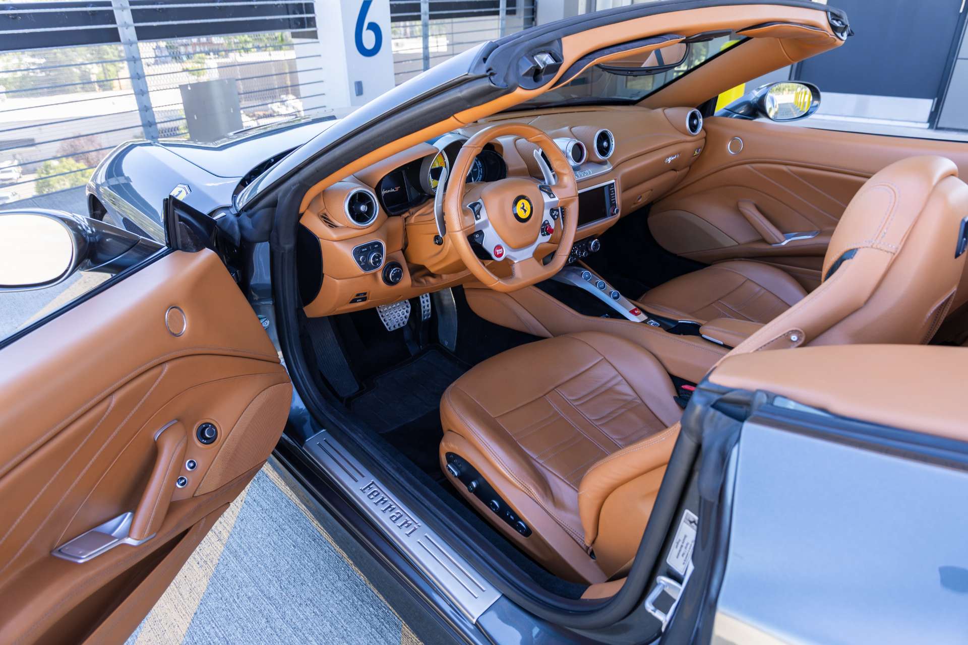 2015 Ferrari California T Base - Photo 45