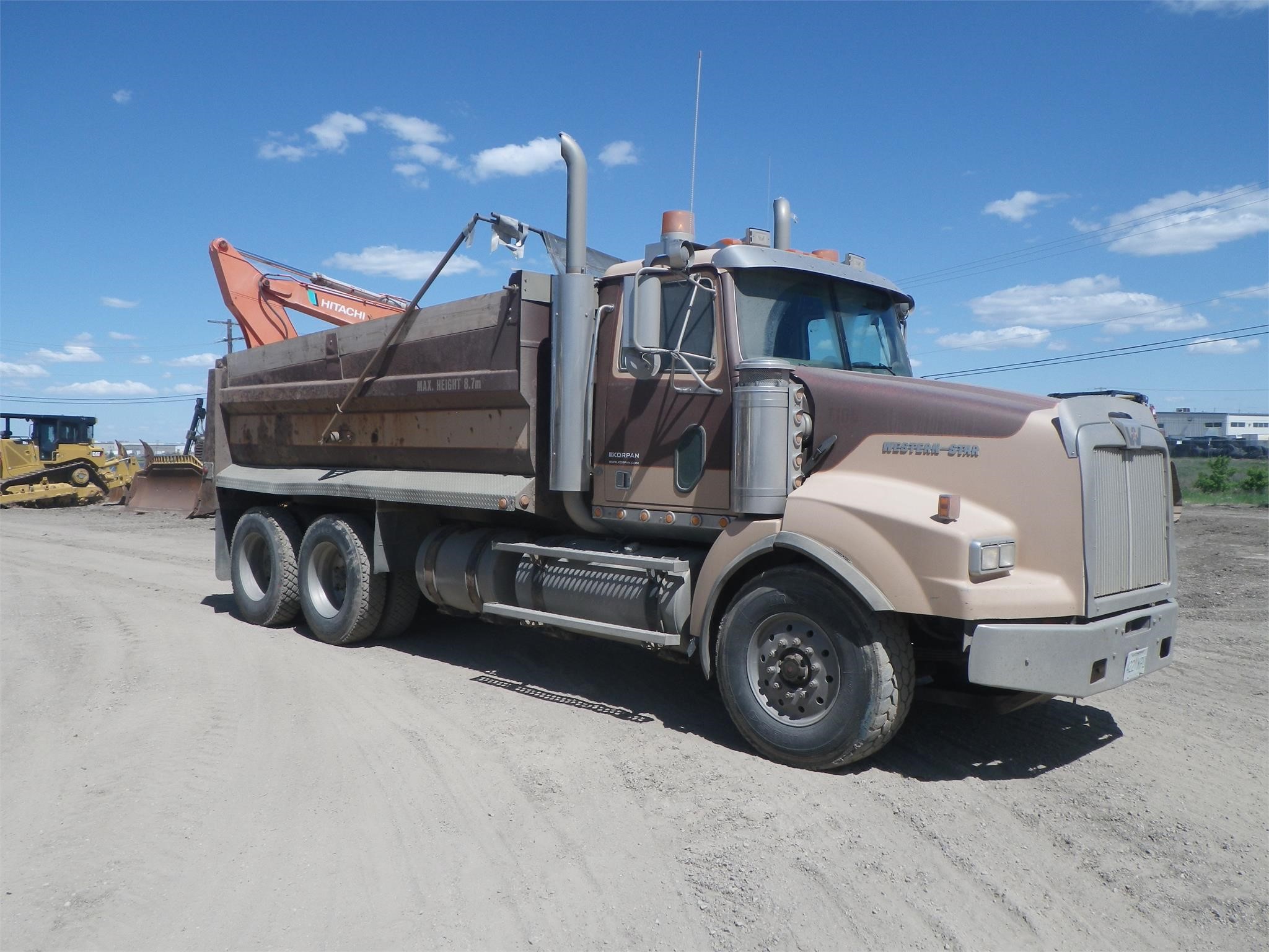 Photo of a 2006 Western Star 4900