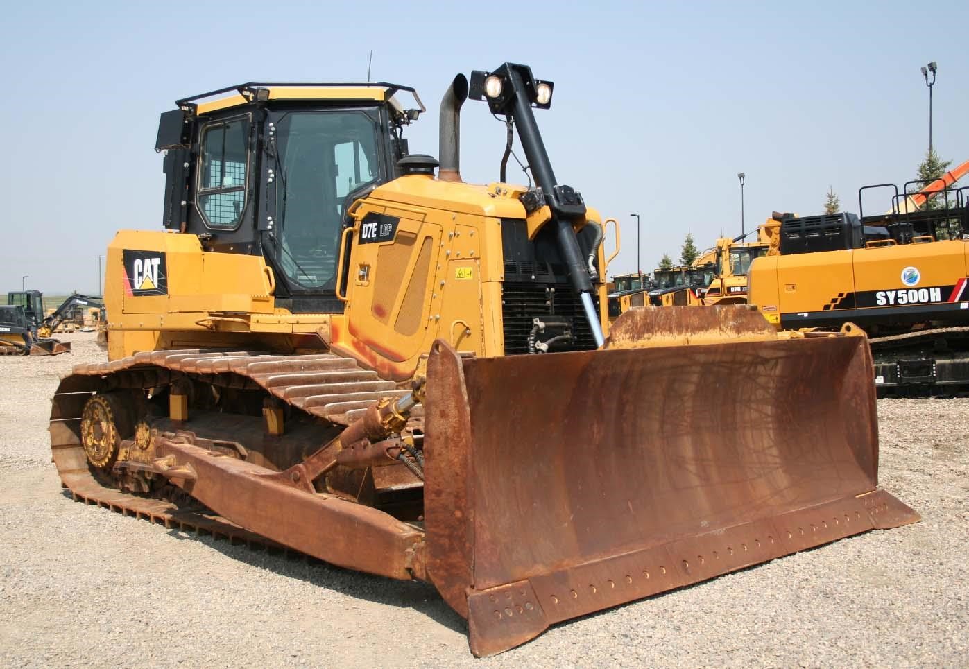 Photo of a 2011 Caterpillar D7E LGP