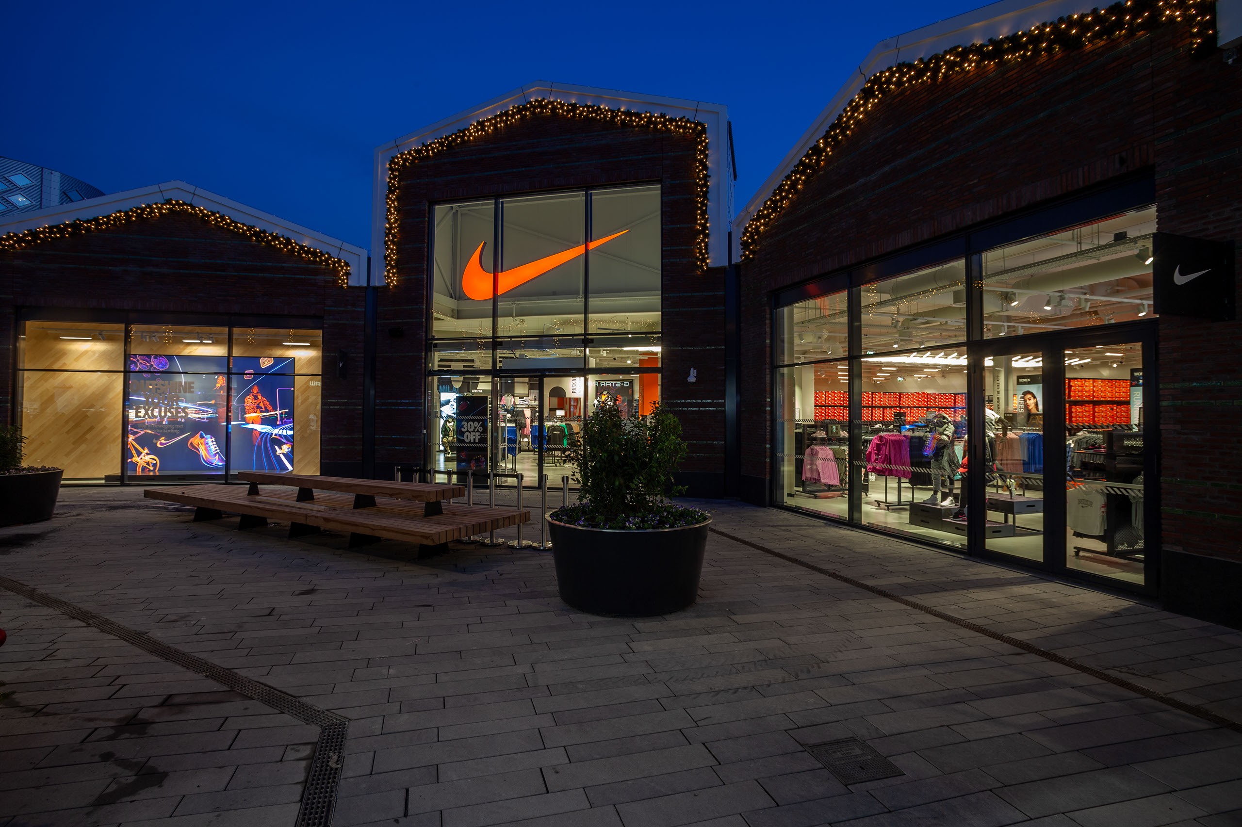 nike retail Off 54% - sirinscrochet.com