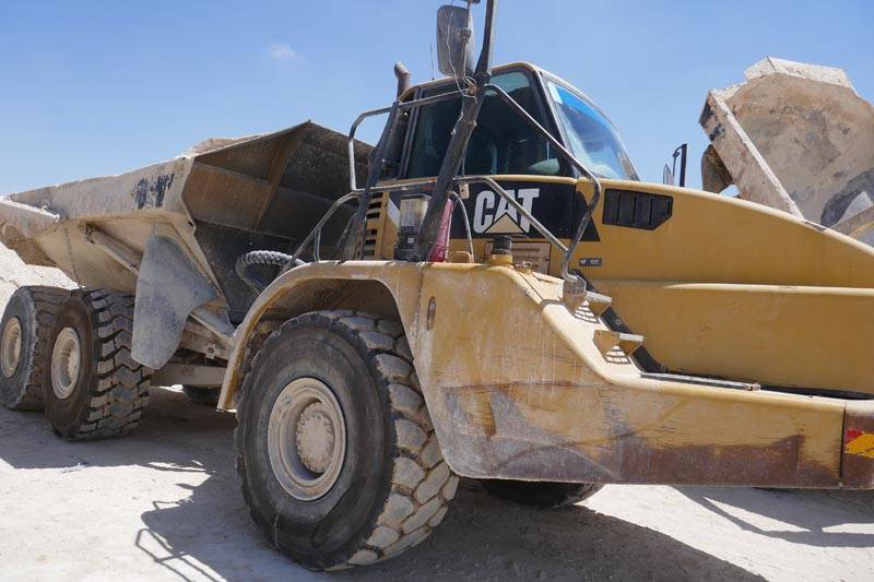 Photo of a 2007 Caterpillar 735