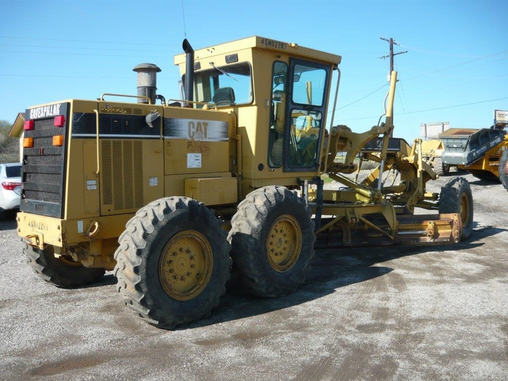 Photo of a 1999 Caterpillar 12H