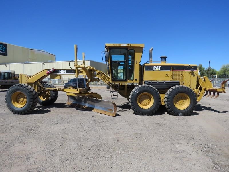 Photo of a 2005 Caterpillar 140H VHP PLUS