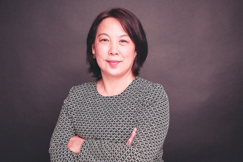 Portrait of Tzen-Ying Jenny Ling