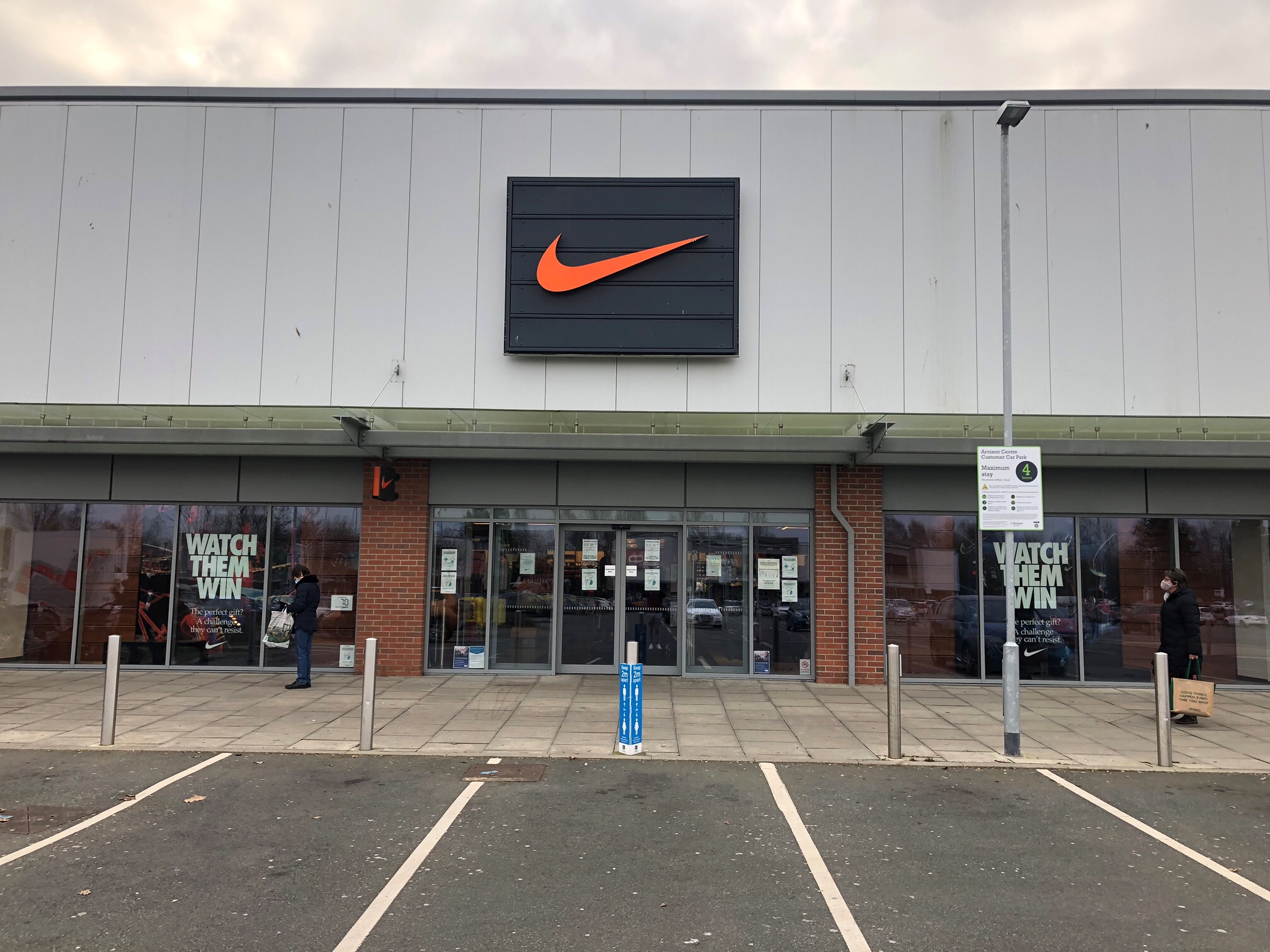 nike store arnison centre