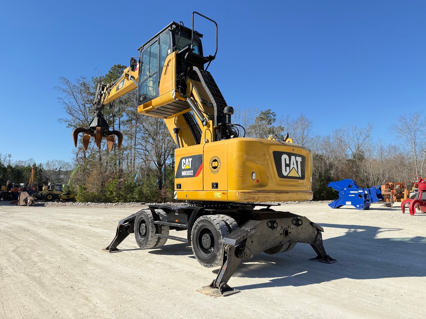 Used 2019 Caterpillar MH3022 For Sale