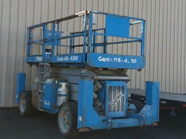 2001 Genie GS4390RT For Sale - Aerial Titans Inc.