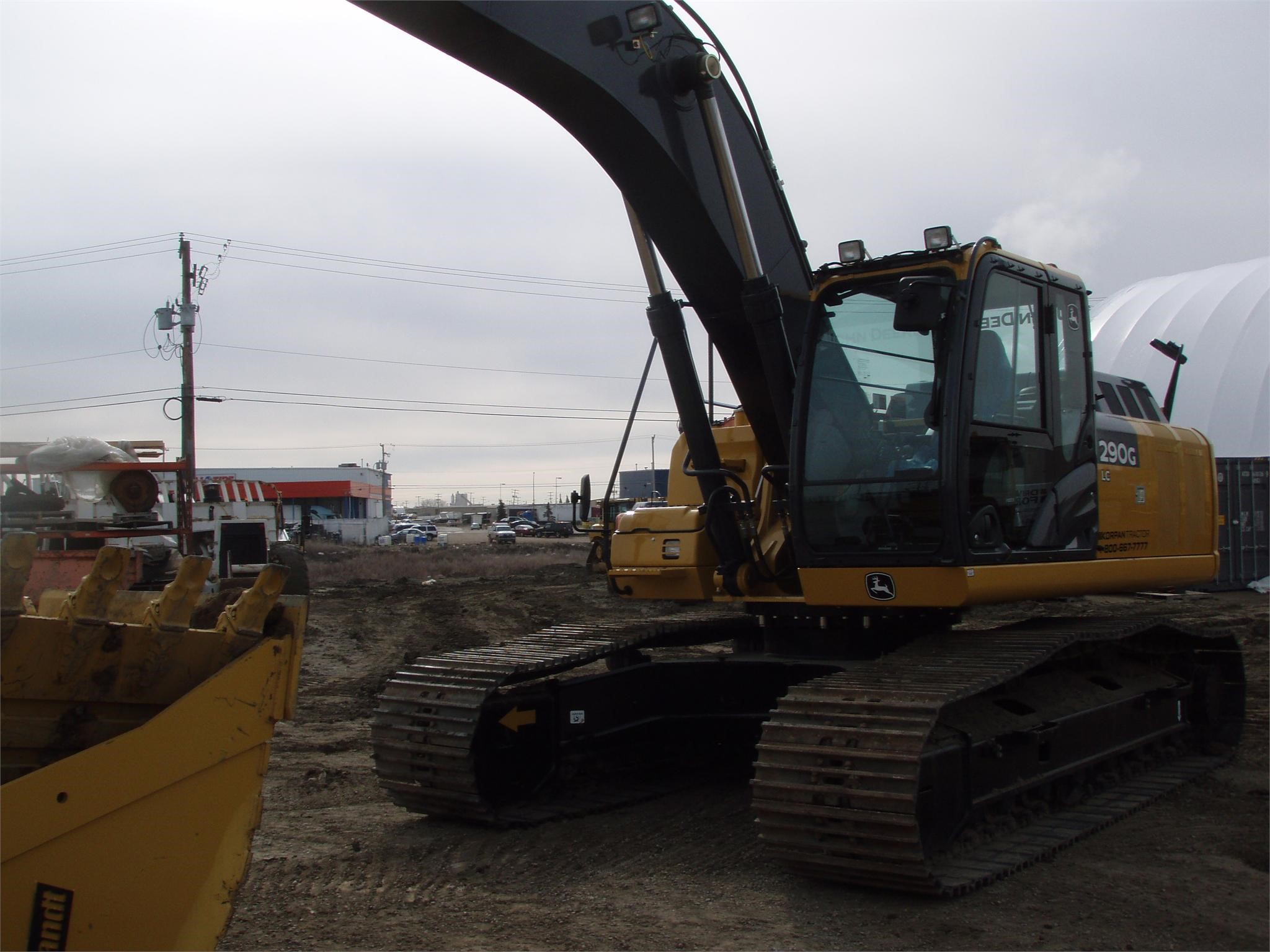 Photo of a 2014 John Deere 290G LC