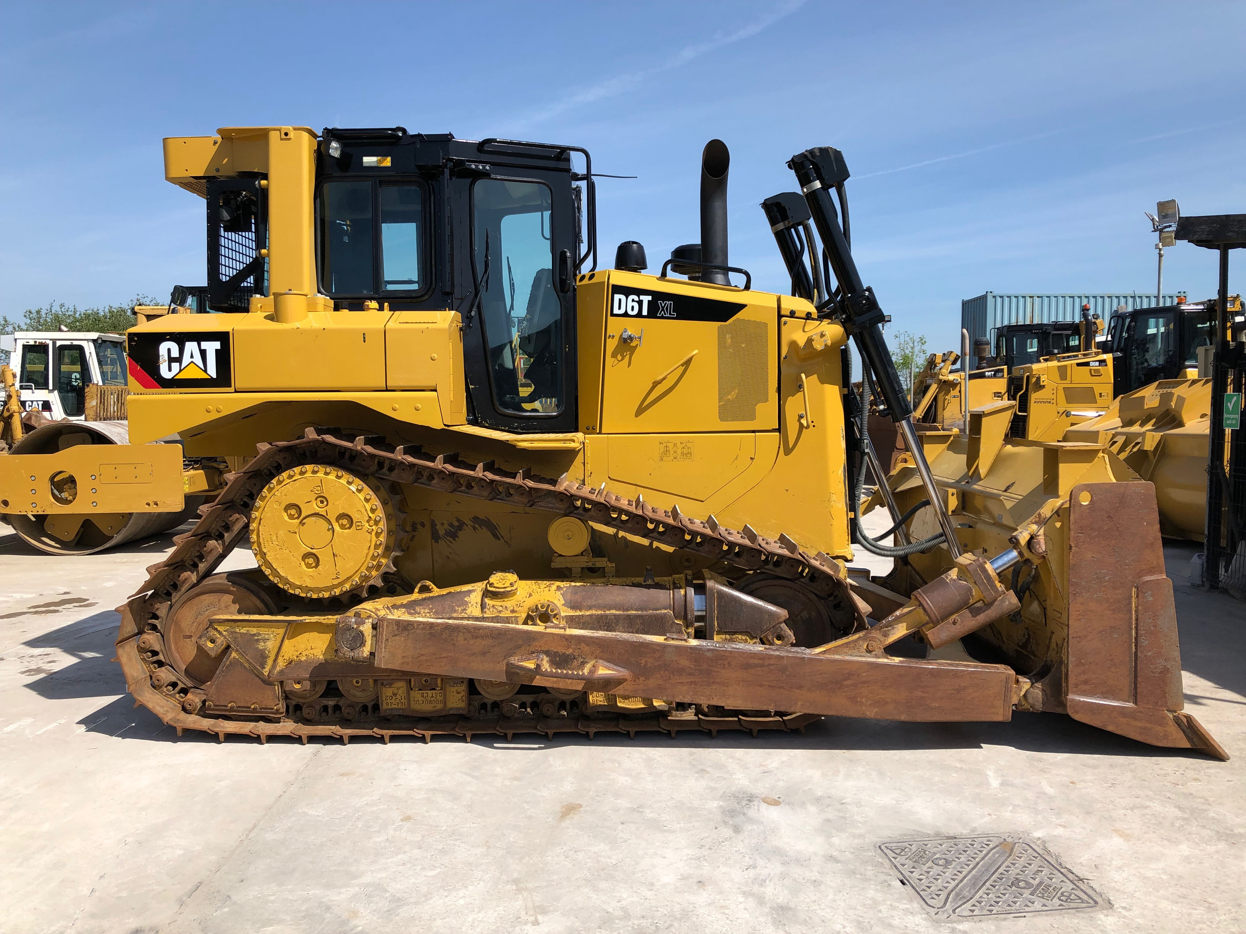 Photo of a 2016 Caterpillar D6T XL