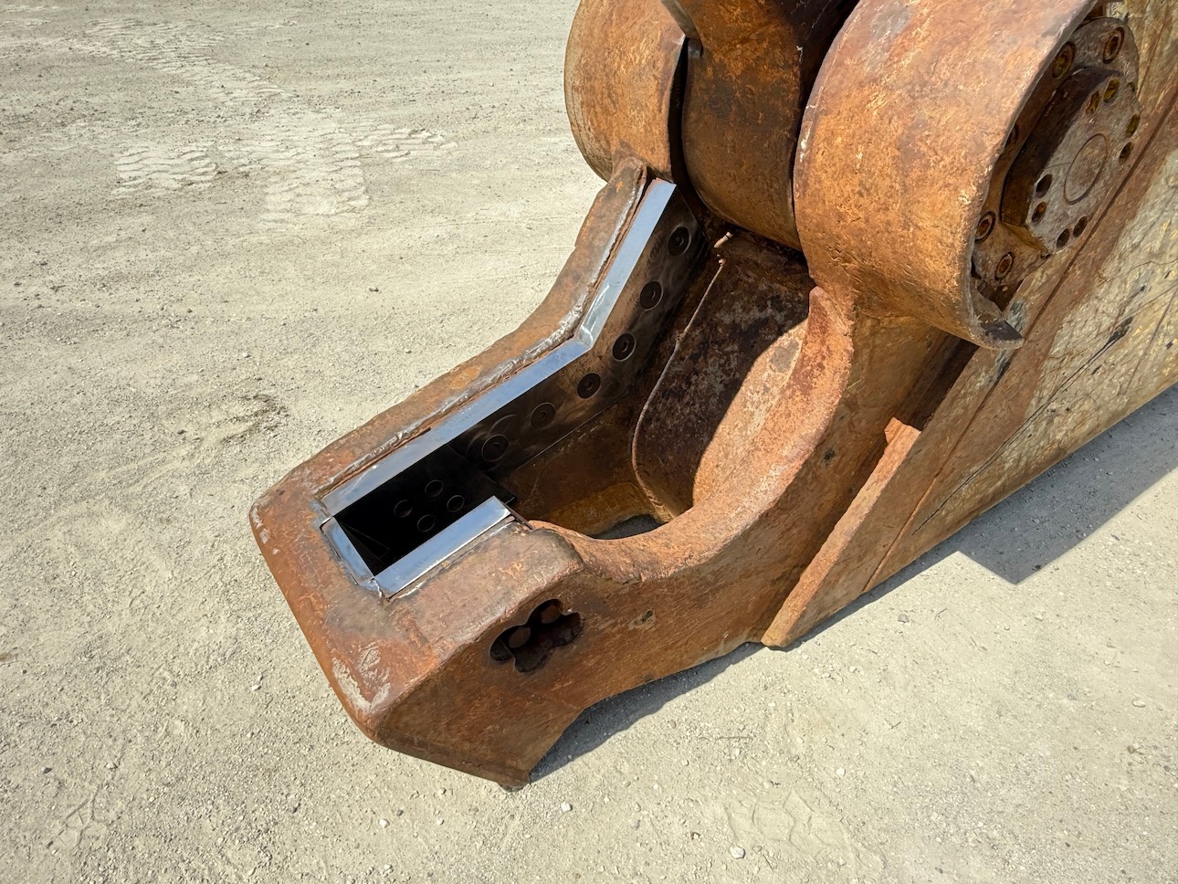 Used  Genesis GXT555R For Sale