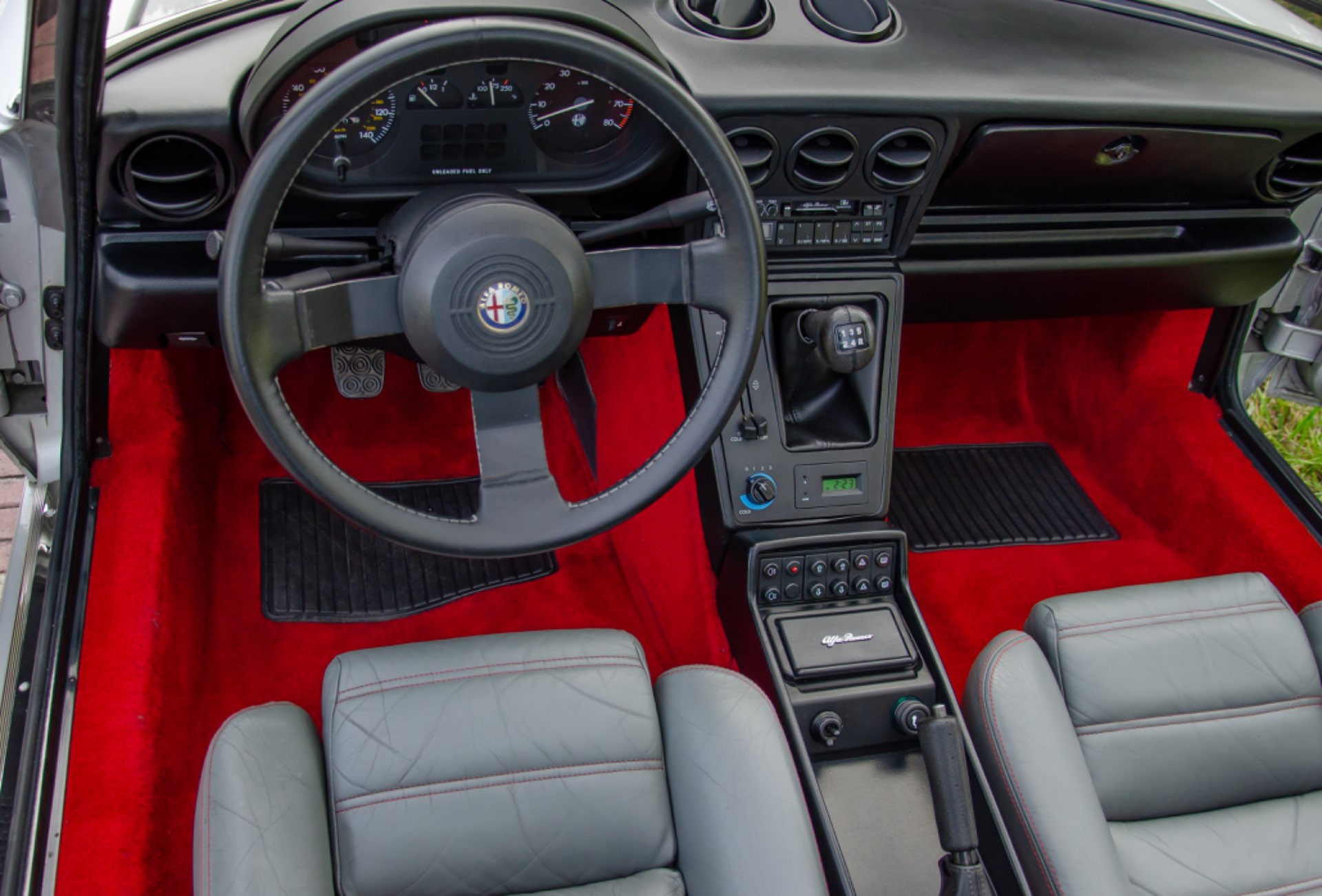 1990 Alfa Romeo Spider - Photo 40