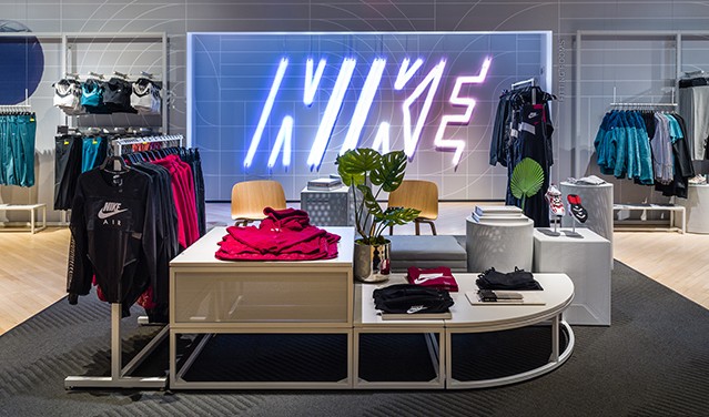 nike factory outlet kalindi kunj