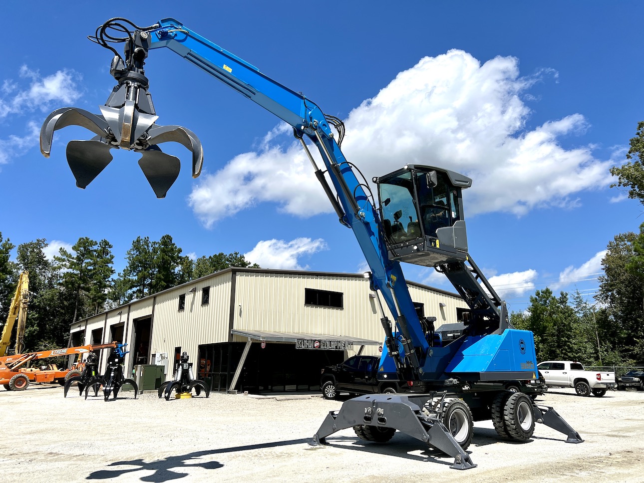 Photo of a 2019 Fuchs MHL320F