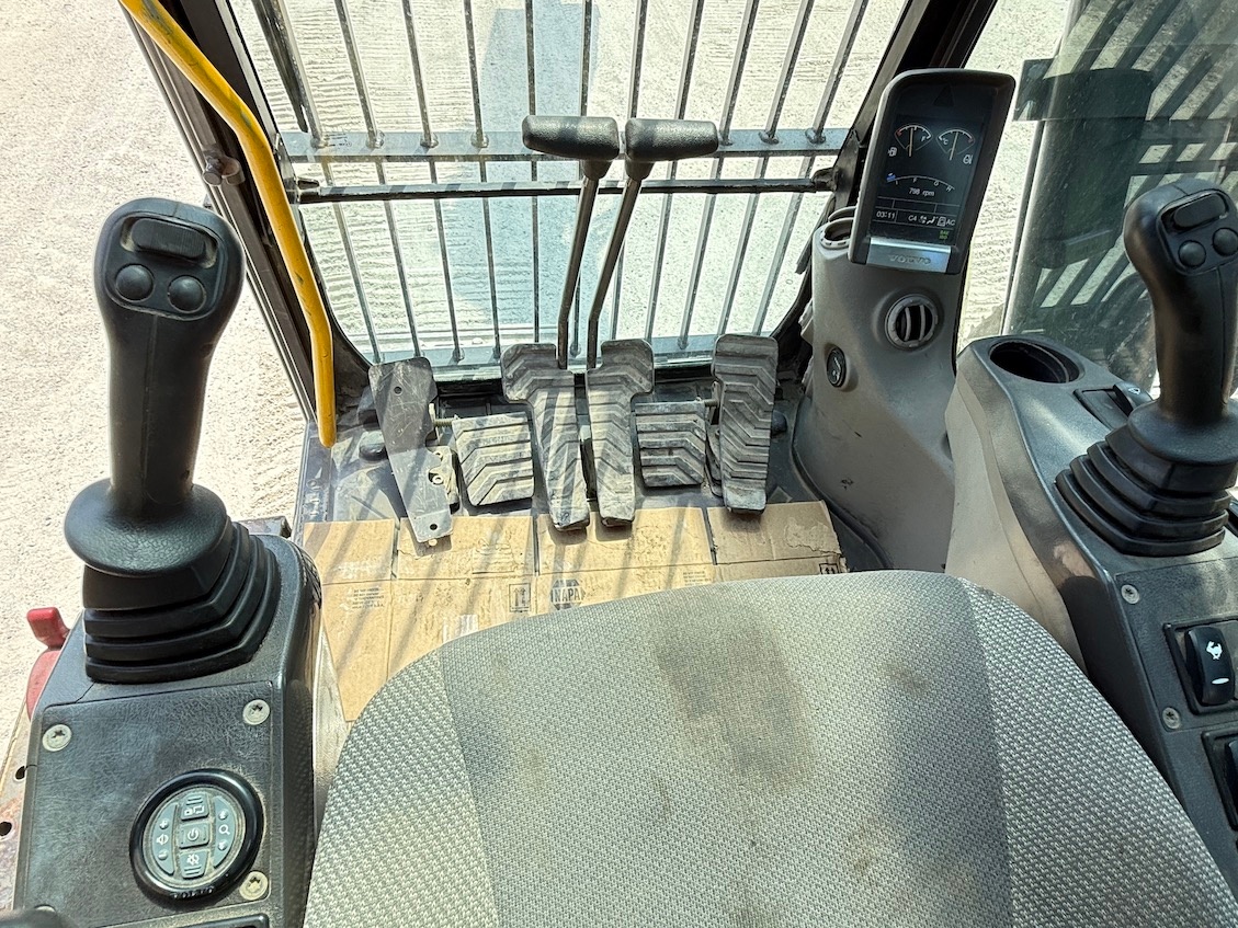 Used 2014 Volvo EC340DL For Sale
