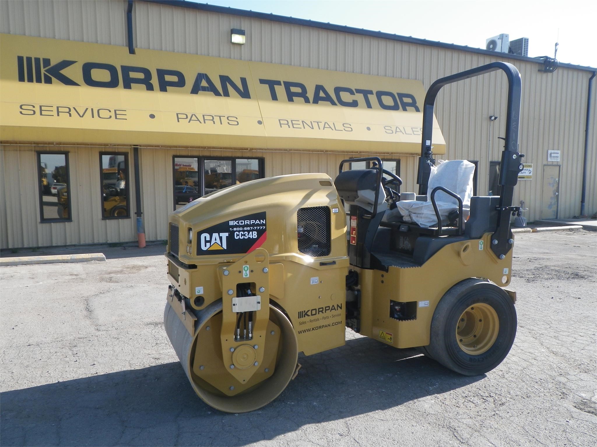 Photo of a 2015 Caterpillar CC34B