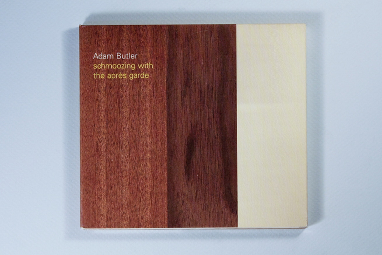 Schmoozing with the Après Garde