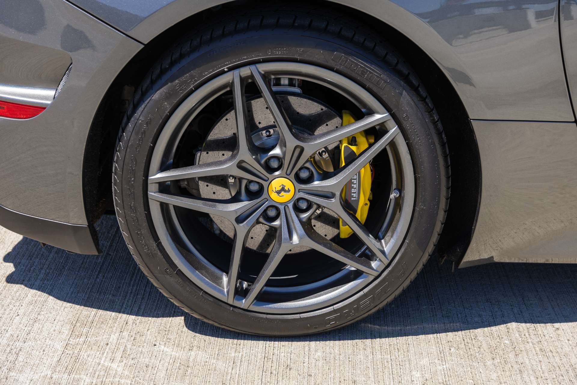 2015 Ferrari California T Base - Photo 28