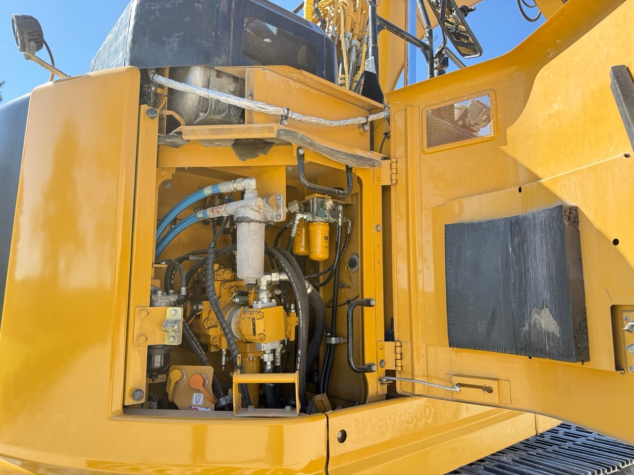 Used 2017 Caterpillar 335FL CR (AD) For Sale