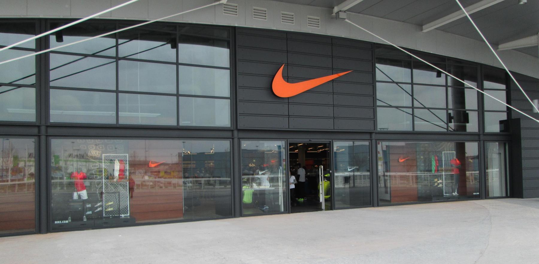 nike factory store valencia