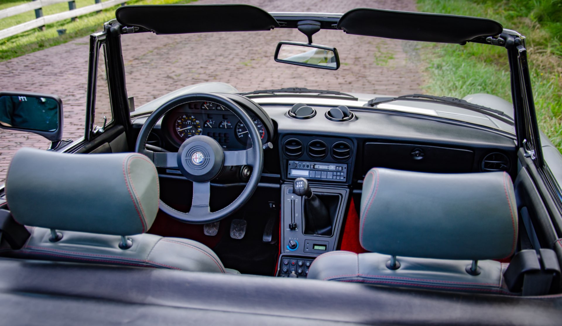 1990 Alfa Romeo Spider - Photo 36