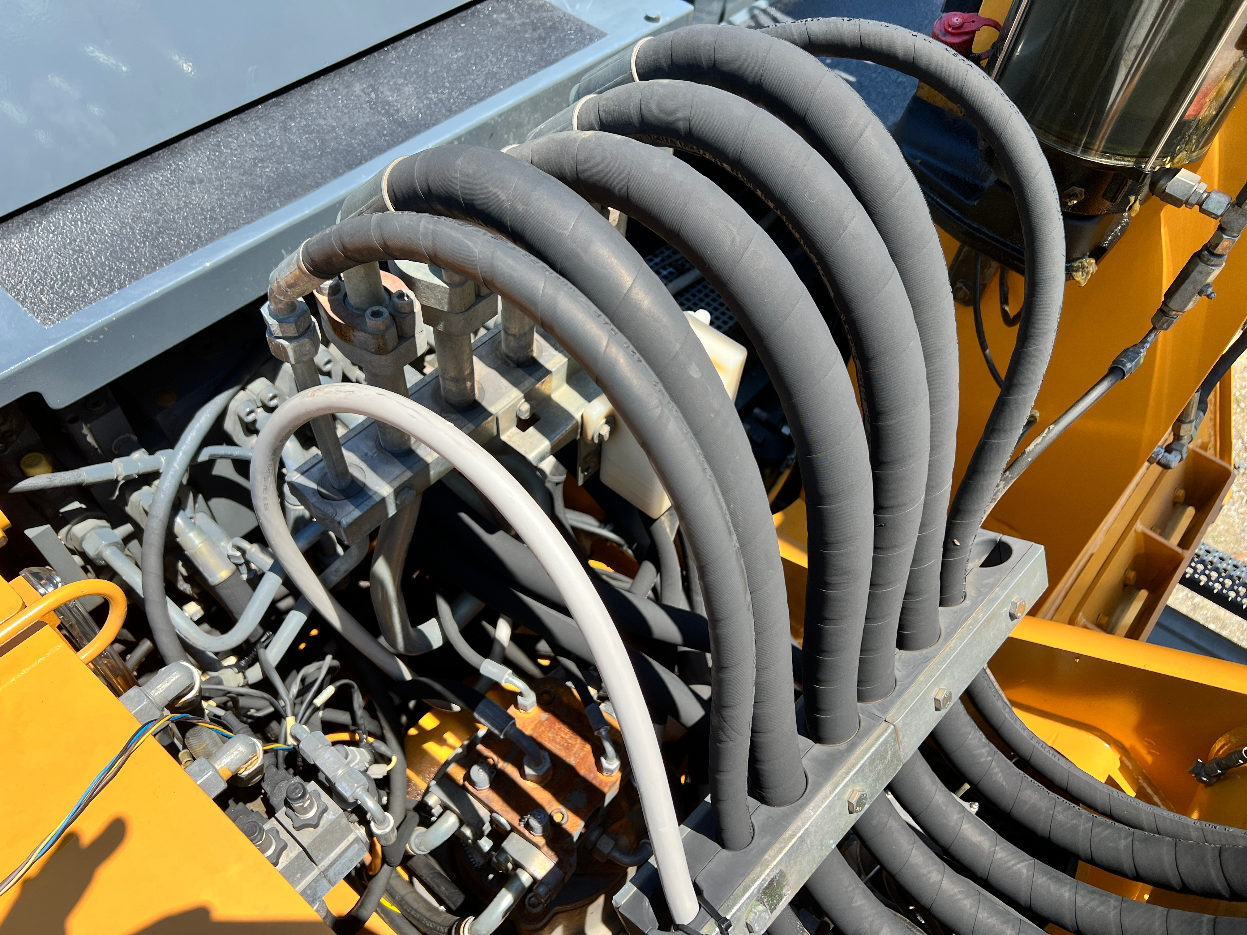 Used 2008 Liebherr A904C MH For Sale
