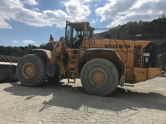 Photo of a 2008 Volvo L350F