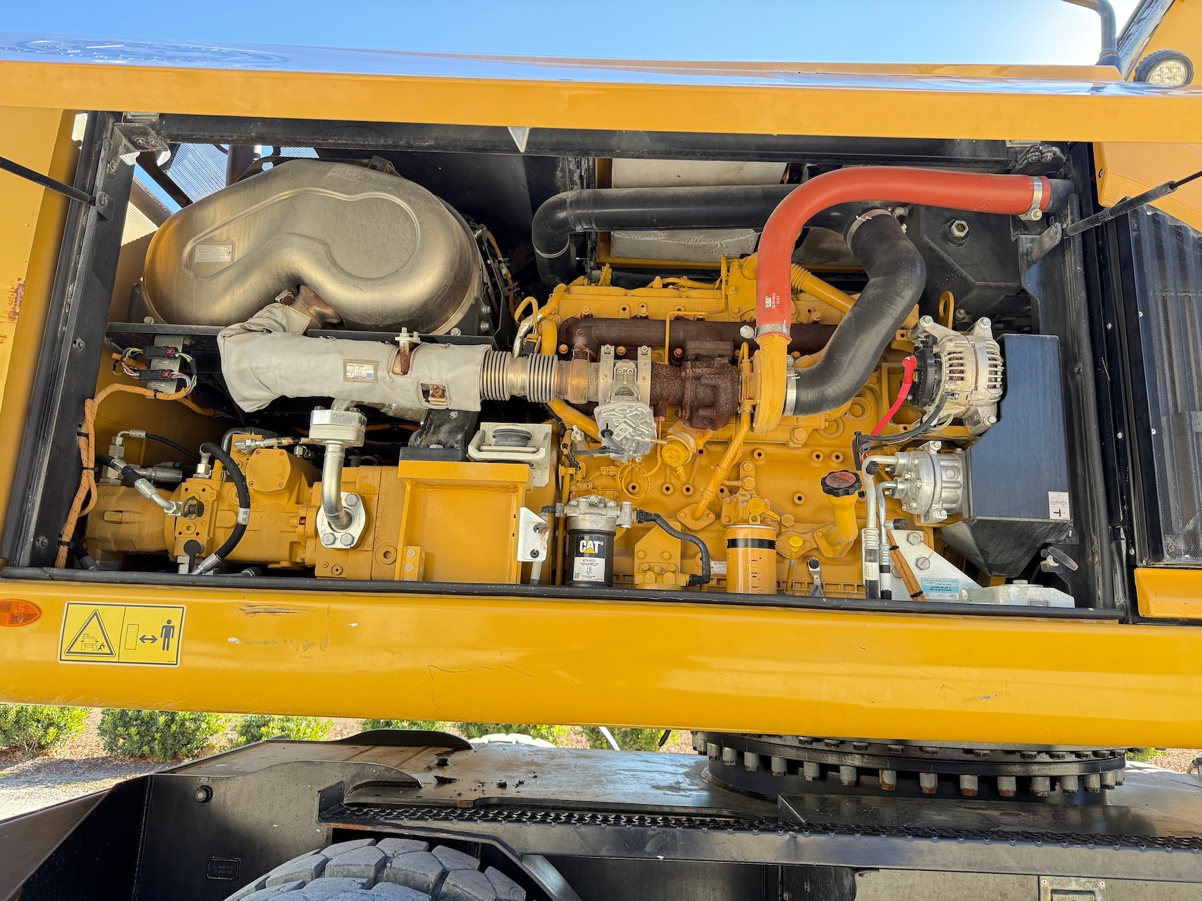 Used 2019 Caterpillar MH3022 For Sale
