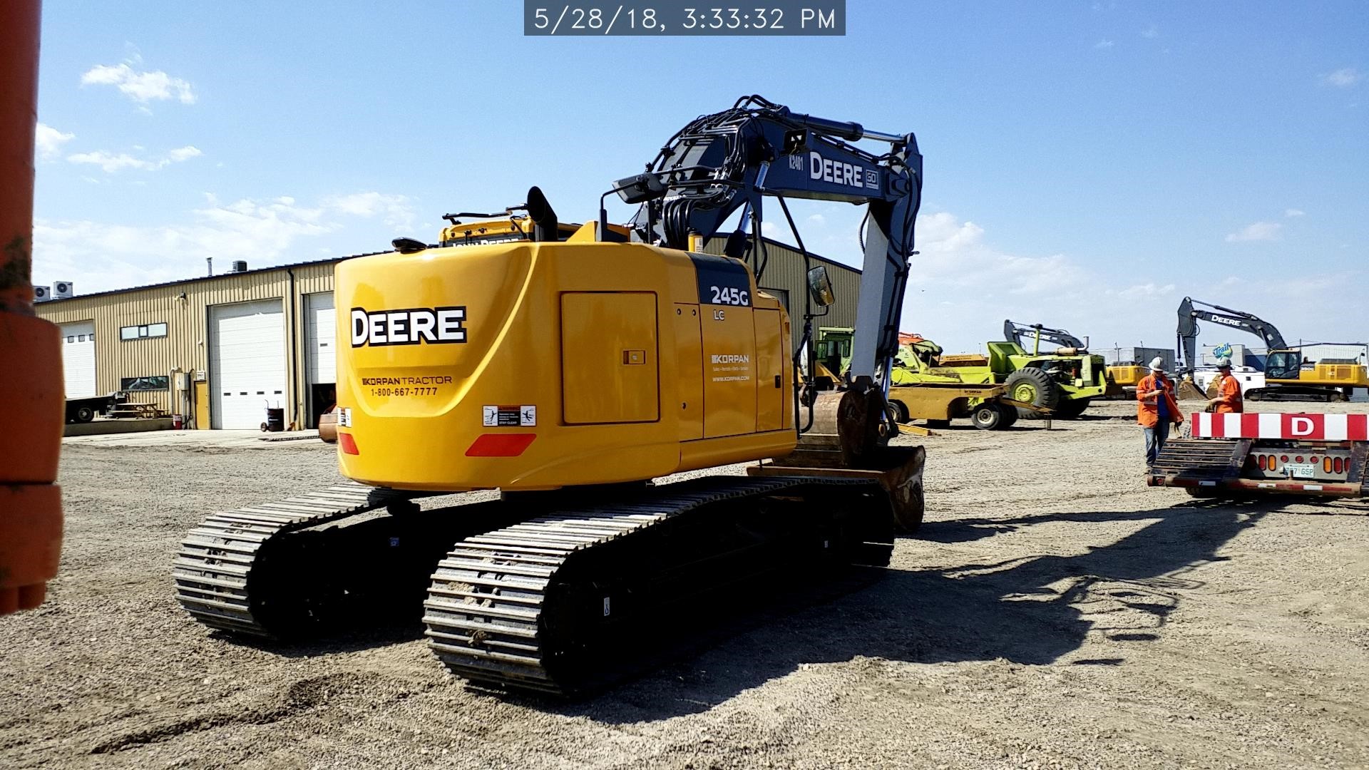 Photo of a 2018 John Deere 245G LC