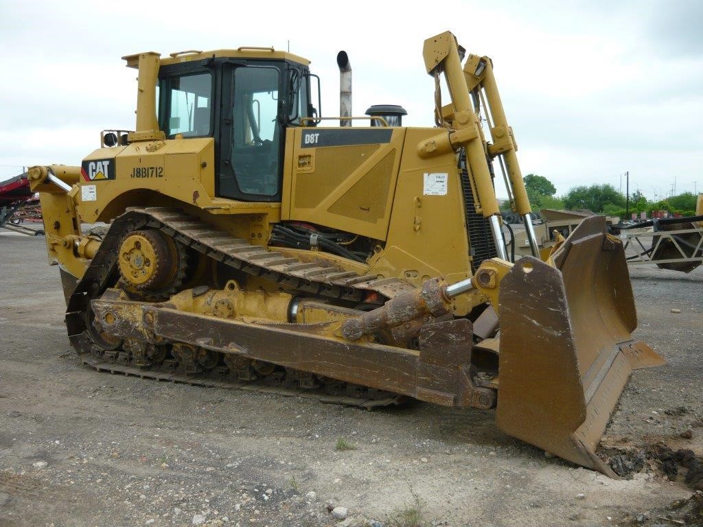 Photo of a 2008 Caterpillar D8T