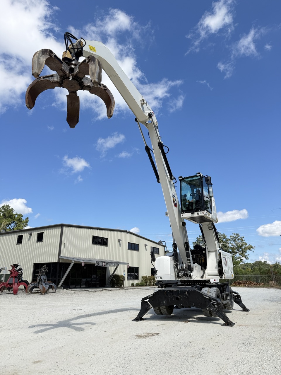 2020 Caterpillar MH3022