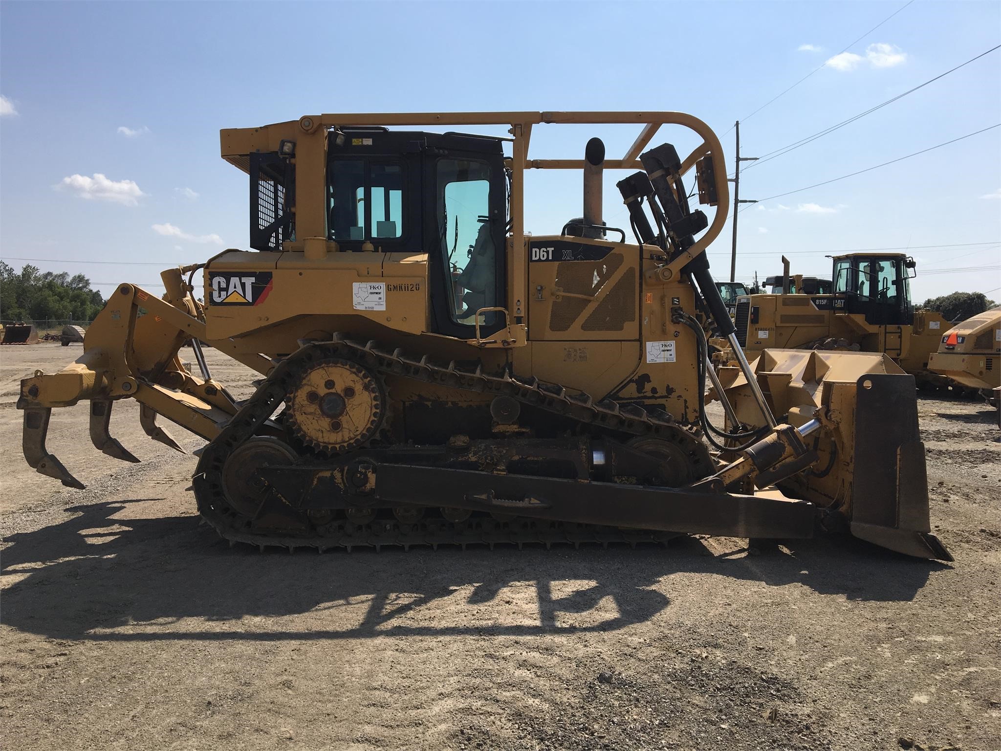 Photo of a 2012 Caterpillar D6T XL