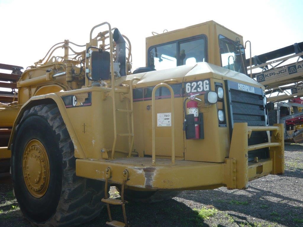 Photo of a 2003 Caterpillar 623G