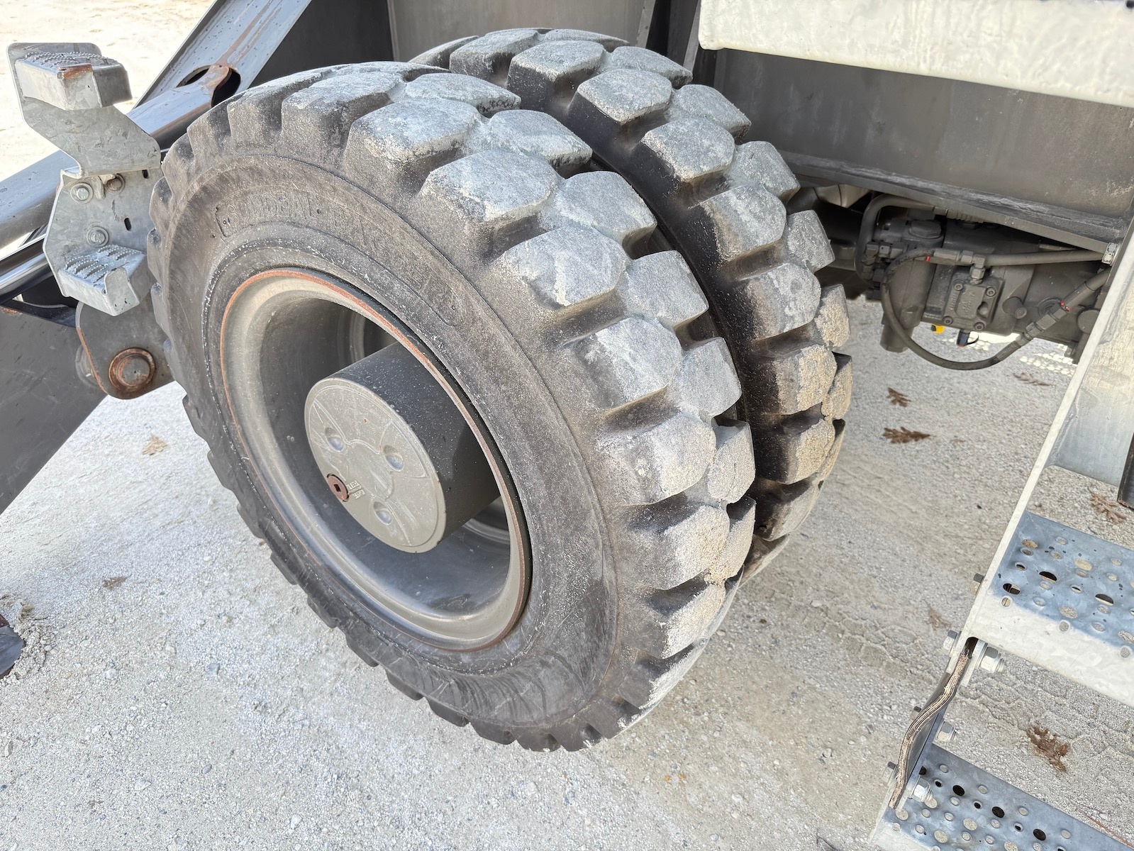 Used 2017 Sennebogen 818  For Sale