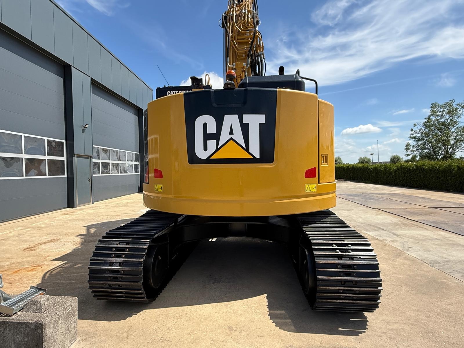 Used 2018 Caterpillar 325F L (AD) For Sale
