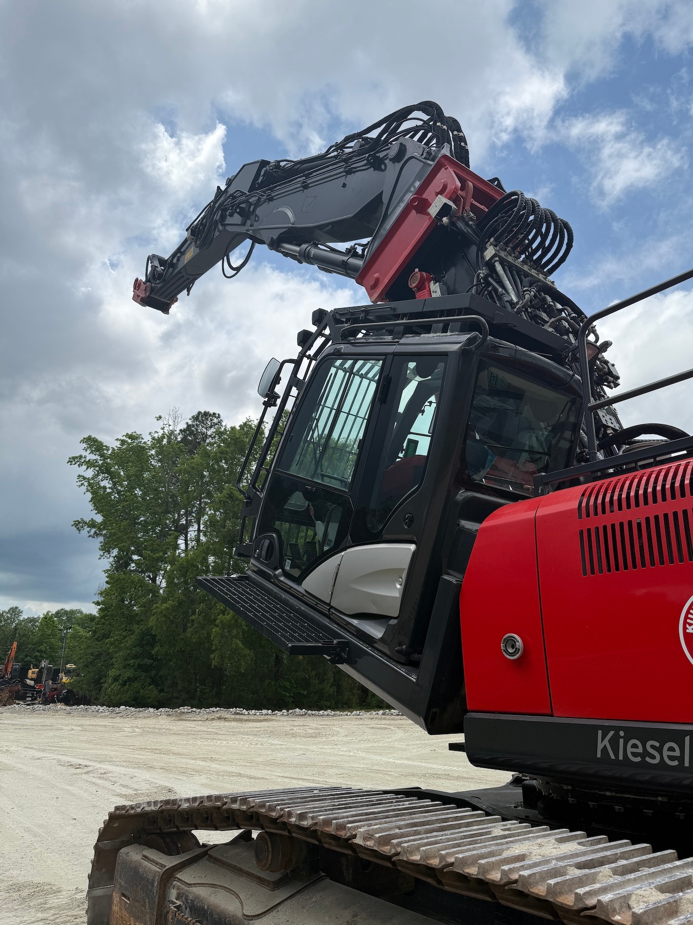 Used 2018 KTEG (Hitachi) KMC400P-6 For Sale