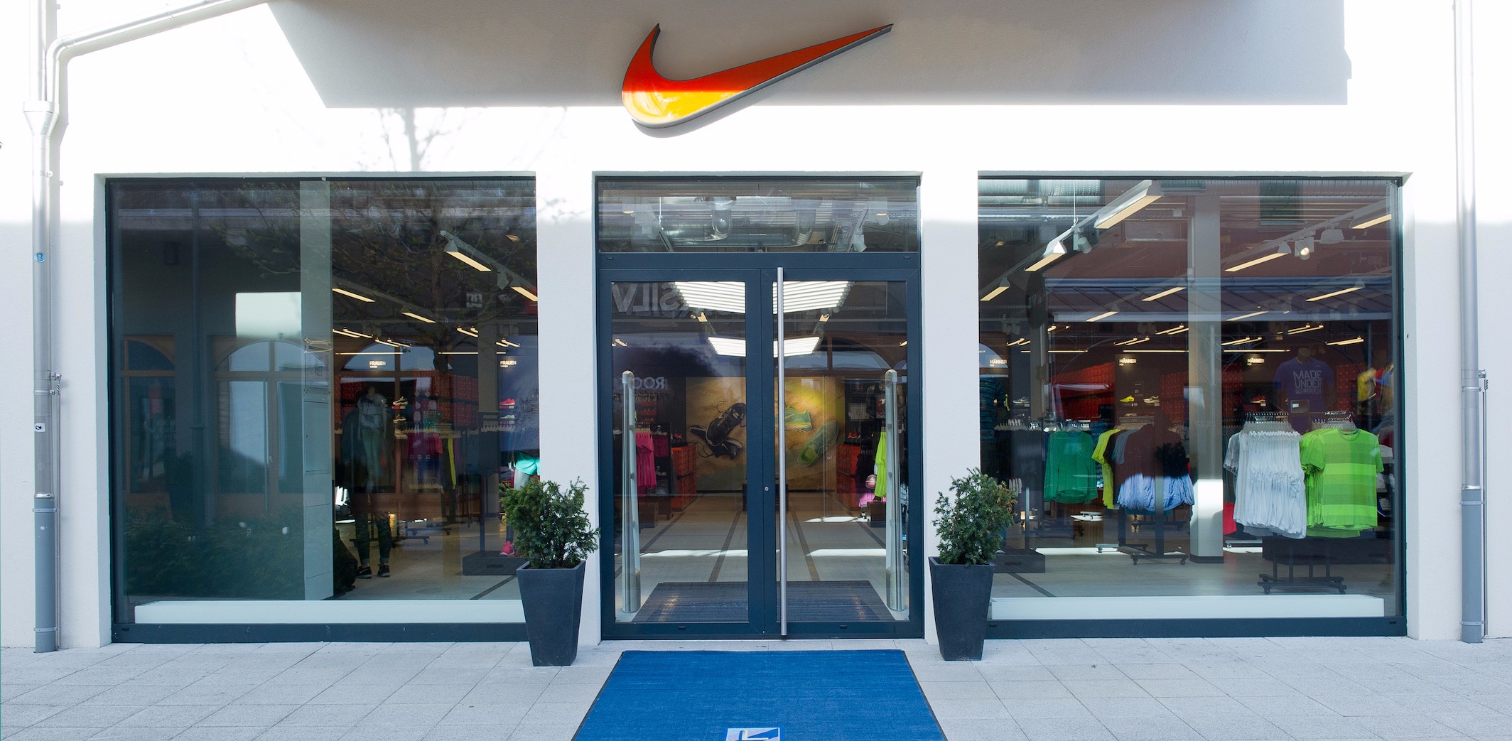 Find Your Nearest Nike Store. JP