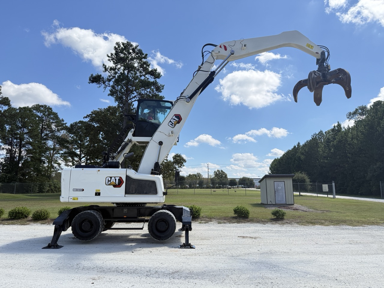 2020 Caterpillar MH3022