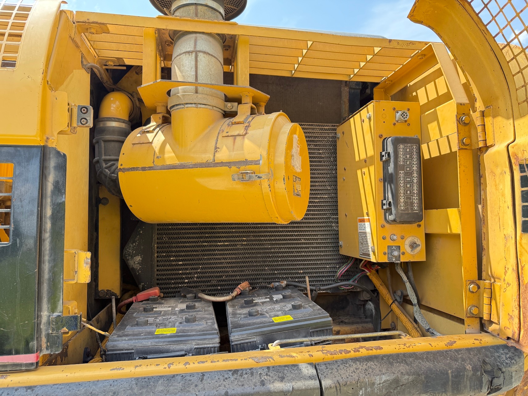 Used 2004 Caterpillar 330CL w Shear For Sale