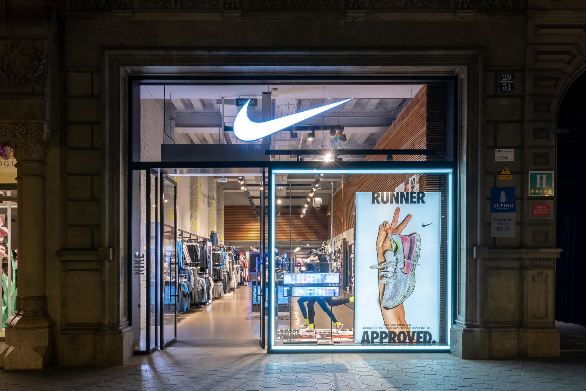 paseo de gracia nike