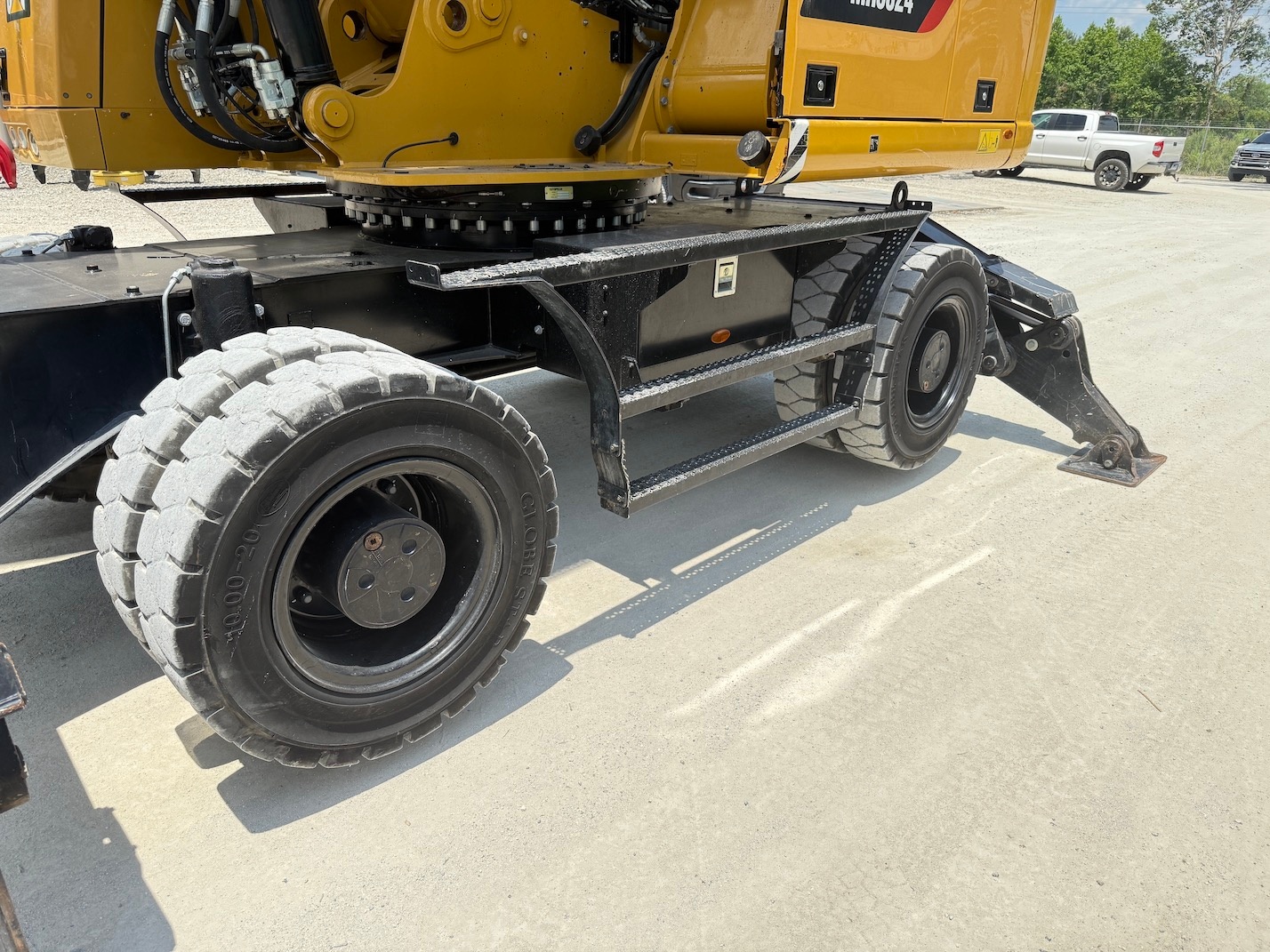 Used 2019 Caterpillar MH3024 For Sale