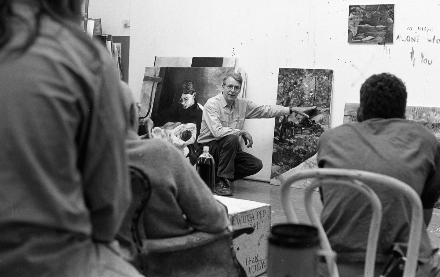 Quinn teaches an introductory painting course in 1991. 