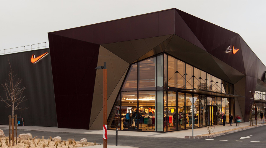 nike outlet roca village