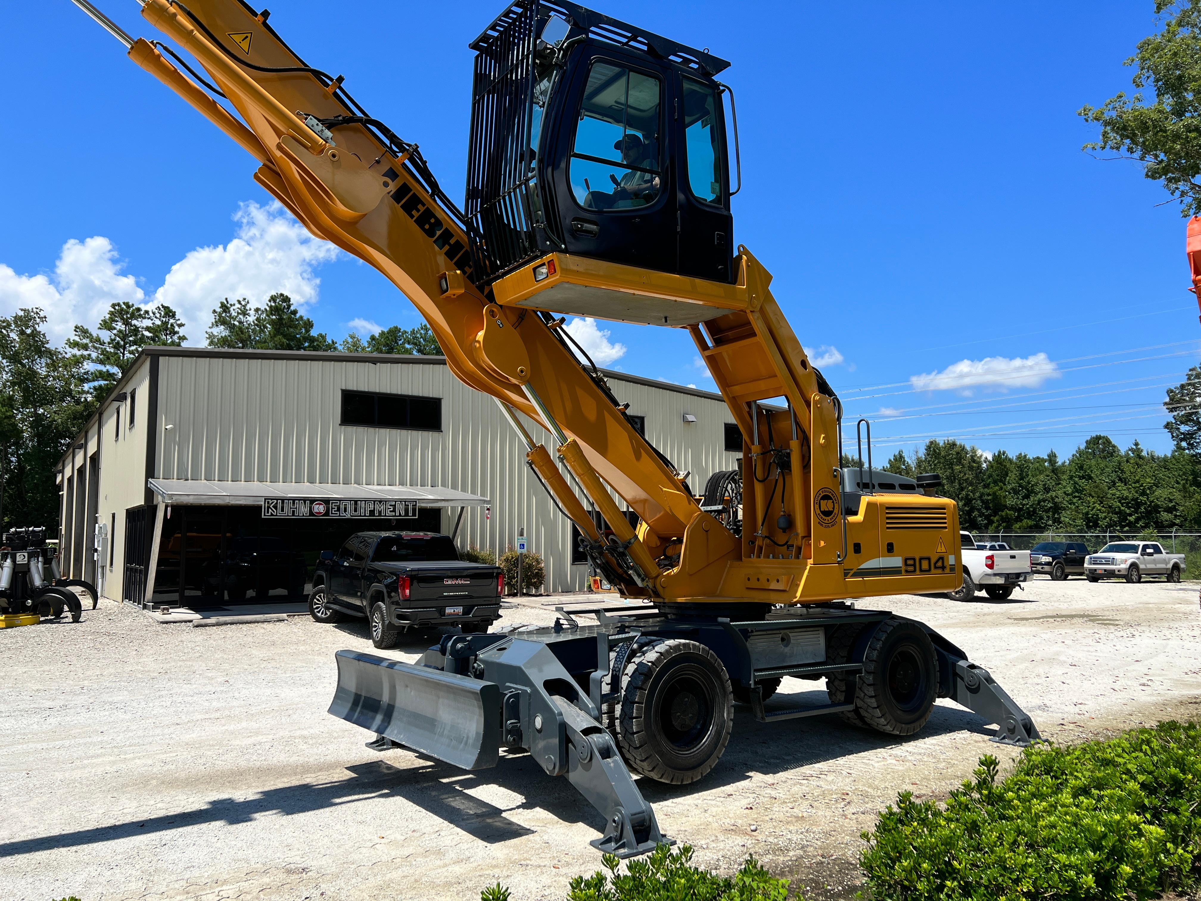 Used 2008 Liebherr A904C MH For Sale