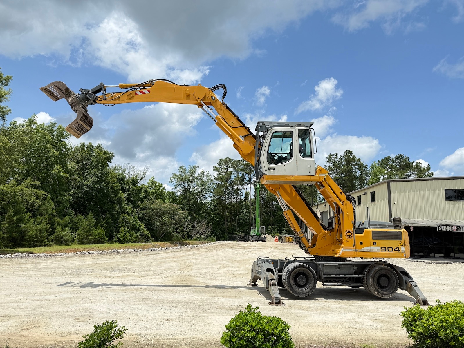 Used 2008 Liebherr A904C MH For Sale