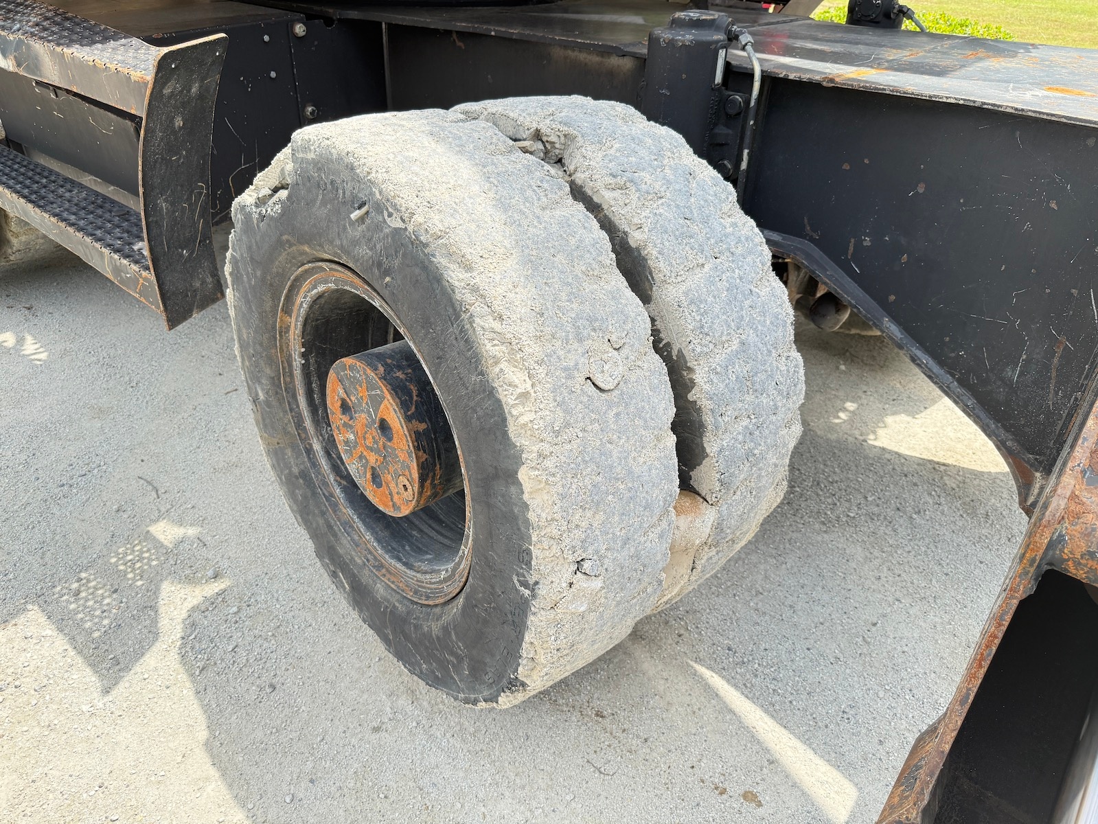 Used 2007 Caterpillar M322D MH For Sale