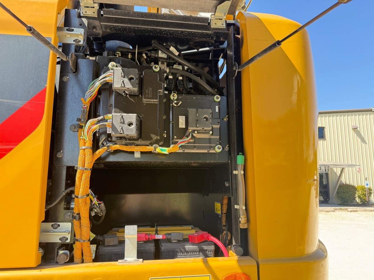 Used 2018 Caterpillar MH3024 For Sale
